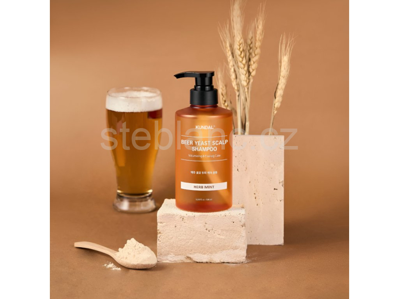 Kundal Beer Yeast Scalp Shampoo Herb Mint - posilující šampon na vlasy s Pivovarskými kvasnicemi 500ml 